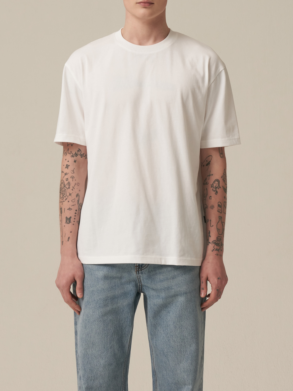 수피마 에센셜 티셔츠_WHITE